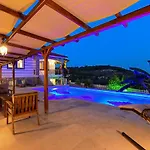 Moonlight Villa