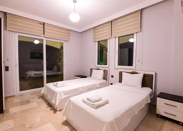 Moonlight Karadere (Aegean)