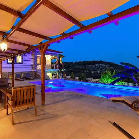 Moonlight Villa
